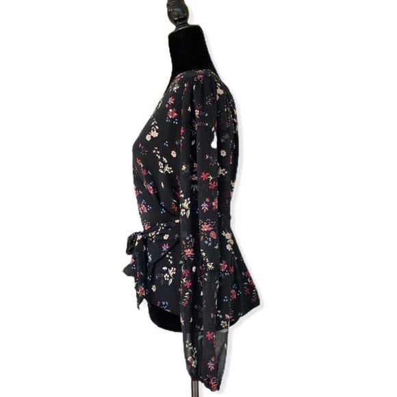 Sanctuary Dark Floral Long Sleeve Wrap Blouse NWT size Small - Picture 7 of 13